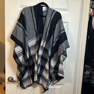 *LIKE NEW* Woolrich Shawl